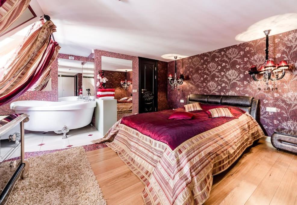 St.Roland Konventhof Apartment รีกา ภายนอก รูปภาพ